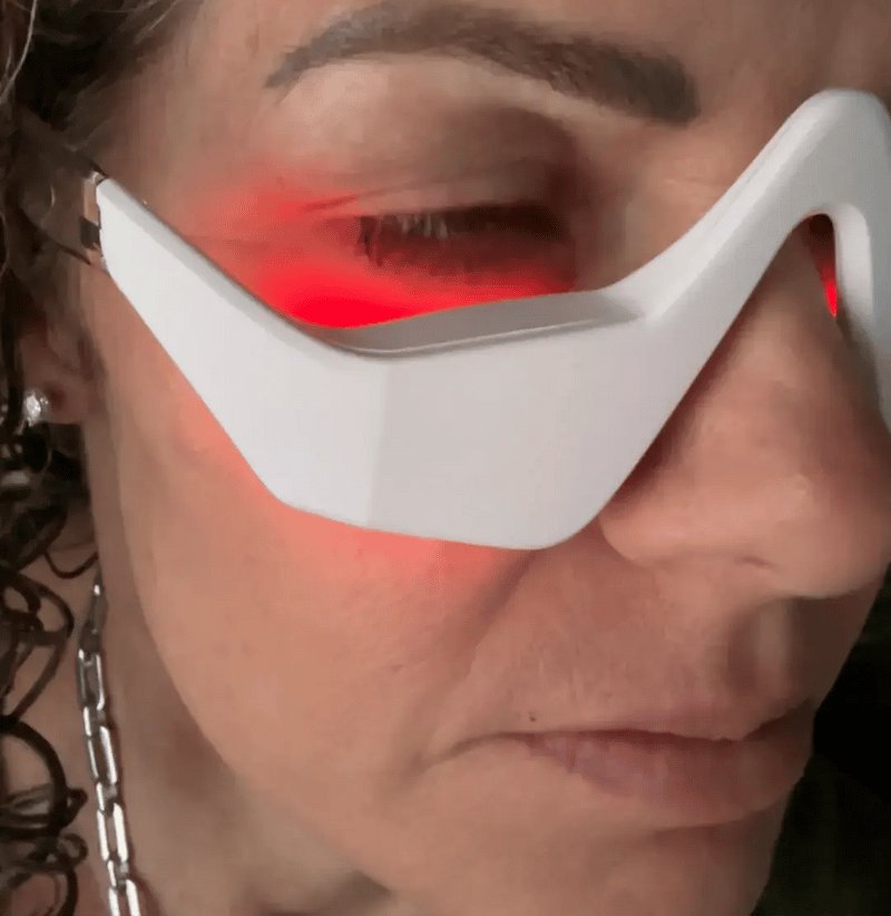 It felt like my undereyes were being made love to.